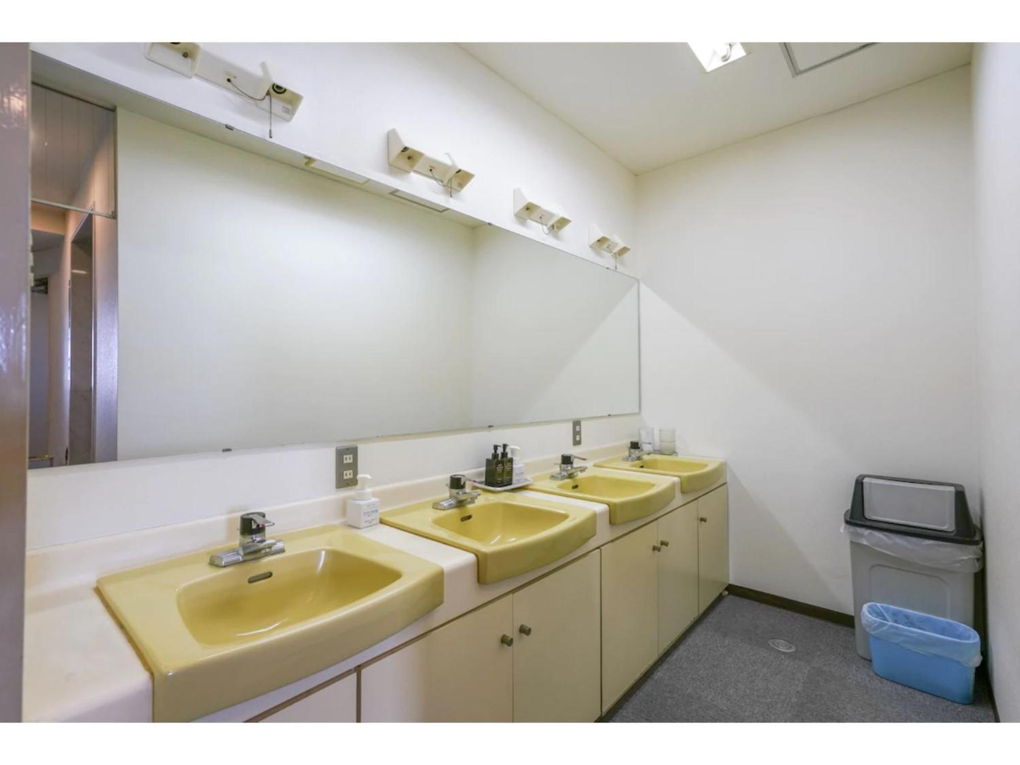 Male Only Capsule Inn Hamamatsucho - Vacation Stay 68799V Τόκιο Εξωτερικό φωτογραφία