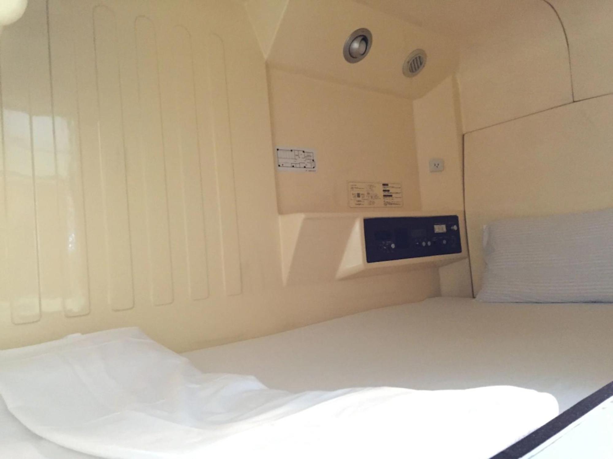 Male Only Capsule Inn Hamamatsucho - Vacation Stay 68799V Τόκιο Εξωτερικό φωτογραφία